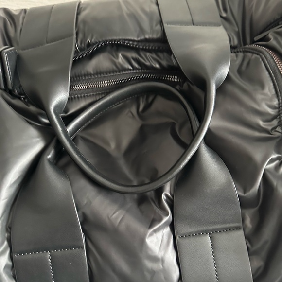 Caraa Remus Duffle - Picture 14 of 16